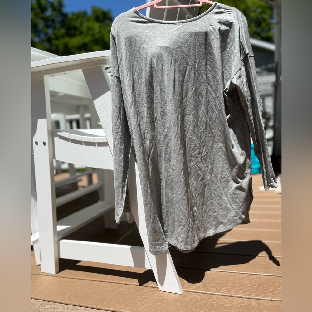 J. Jill large long sleeve tunic top color gray and in perfect condition!